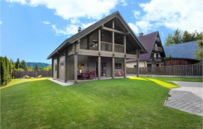 Amazing home in Preserje w/ Jacuzzi, Sauna and WiFi